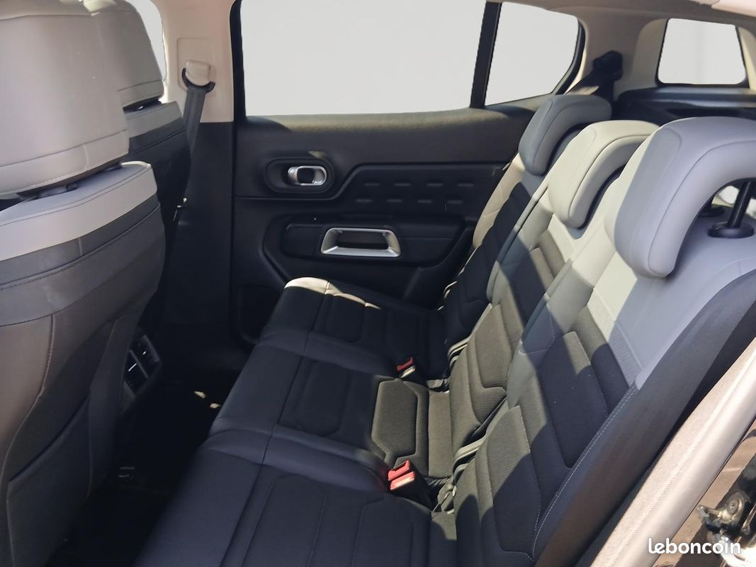 Citroen C5 Aircross 1.6 Hybride rechargeable 225 MAX + TOIT OUVRANT / VISION 360 / JANTES 19 / COFFR (image 21)