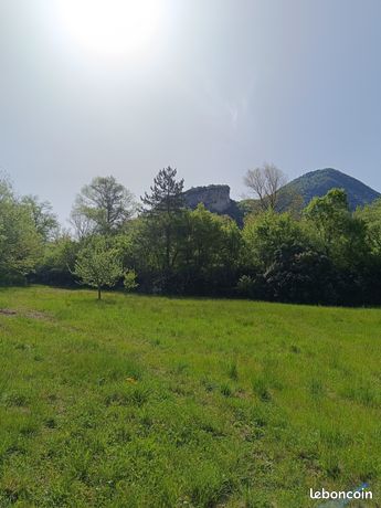 Terrain 2700 m² Savoillan