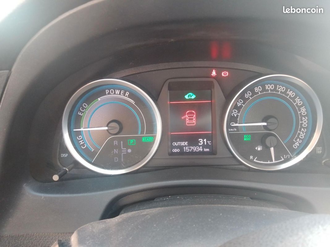 Toyota auris 2 hybride 136h (image 2)