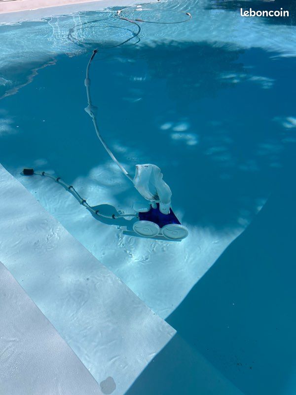Robot nettoyant piscine Polaris 380 (image 1)