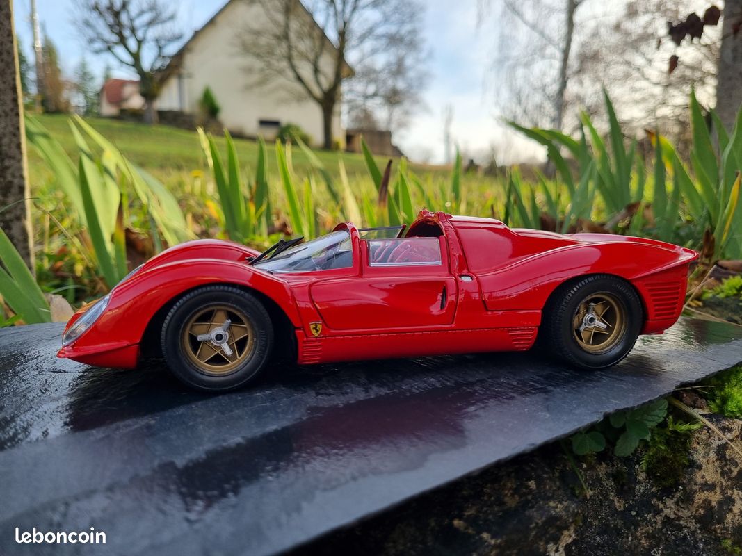 1/18 FERRARI 330 P4 LE MANS UNIVERSAL HOBBIES