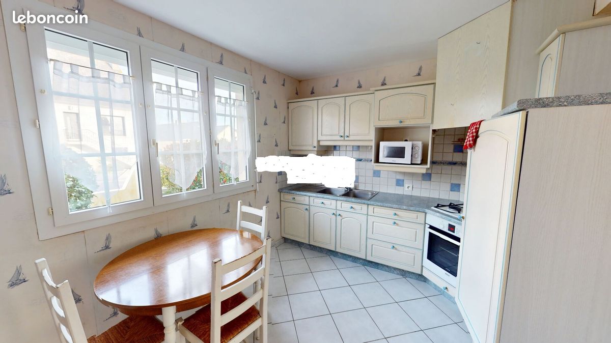 Table et chaises de cuisine (image 1)