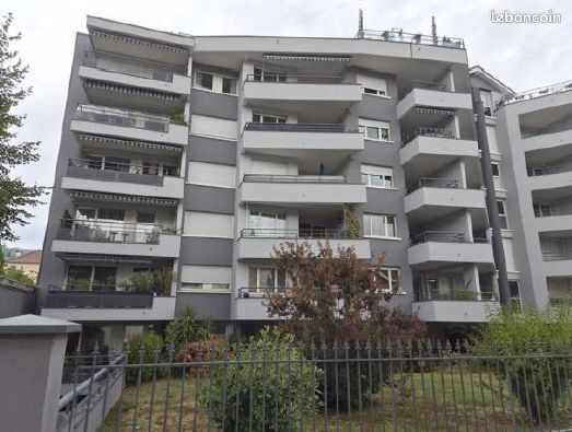 Appartement 4 pièces 98 m² · à Voiron · 98 m² · 300 000 €