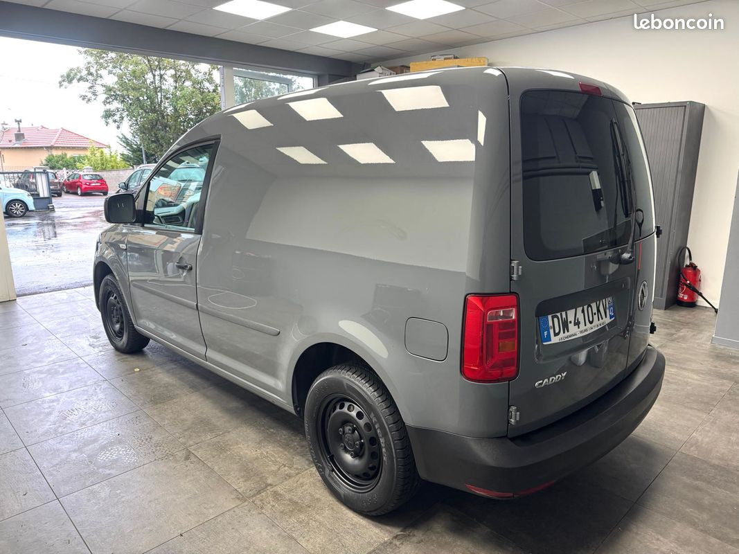 Volkswagen caddy van 1.6 tdi 102 business 2015 (image 3)