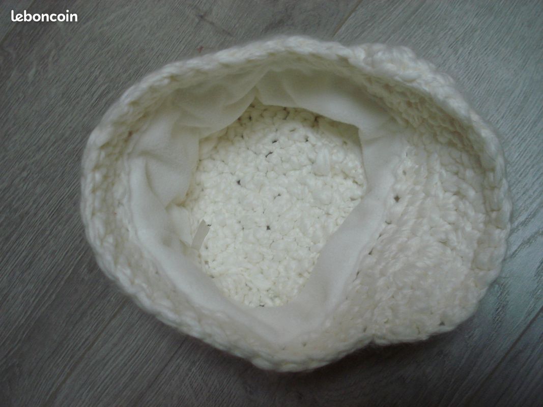 Bonnet blanc avec petite visière tour de tête 38 cm (image 3)