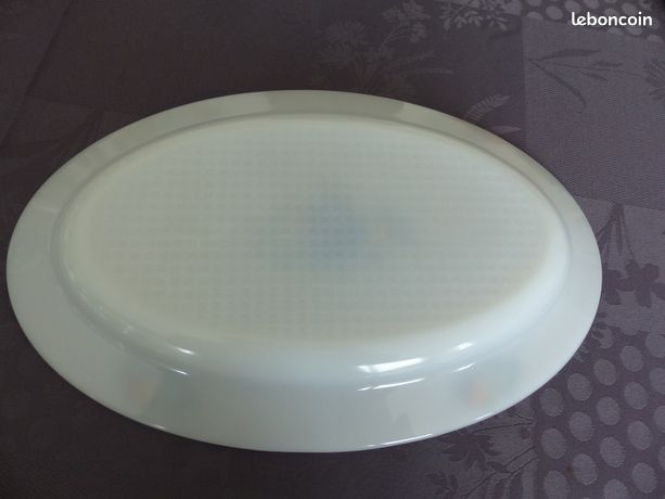 Service ARCOPAL les pommes, composé de 12 pieces vintage 70
