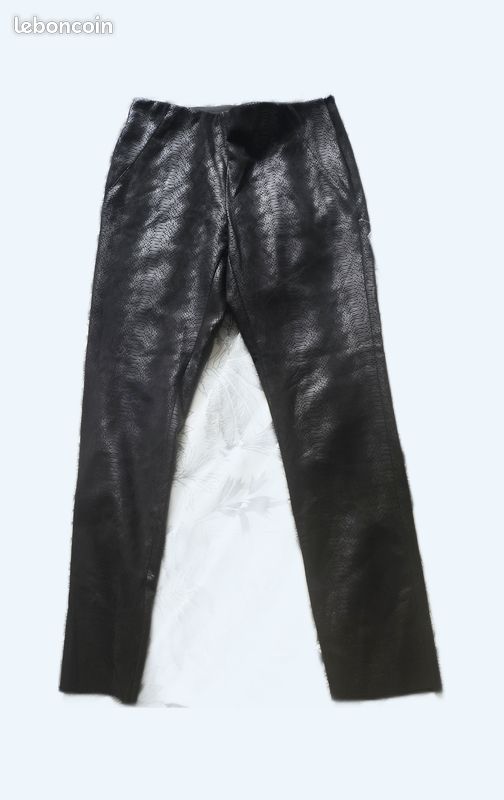 Pantalon effet cuir noir Kiabi taille 42 neuf 👖 (image 1)