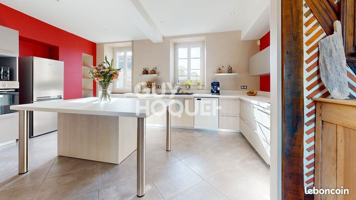 Maison 7 pièces 237 m² · à Trinay · 237 m² · 325 000 €