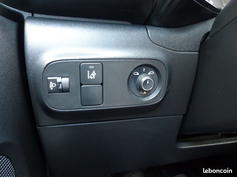 Citroen C3 PURETECH 82CH GRAPHIC (image 30)