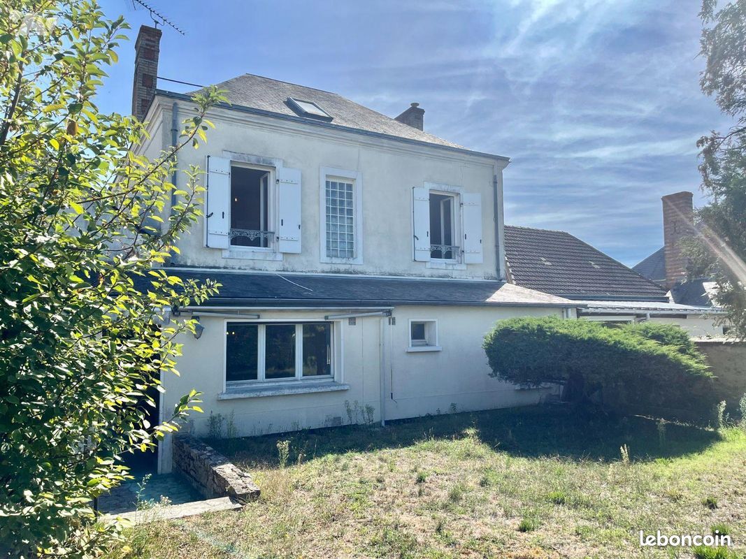 Maison 6 pièces 134 m² · à Tuffé Val de la Chéronne · 134 m² · 143 100 €