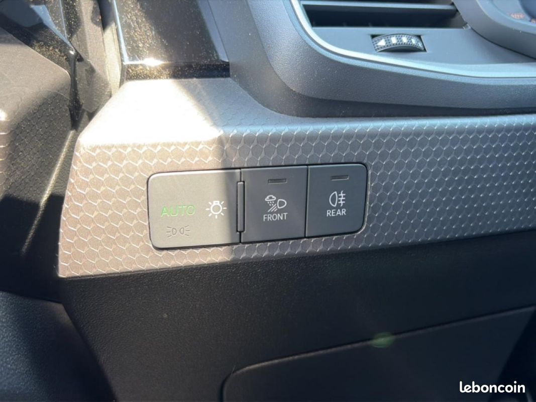 AUDI A1 SPORTBACK 30 tfsi 116 s line s tronic 7 (image 30)