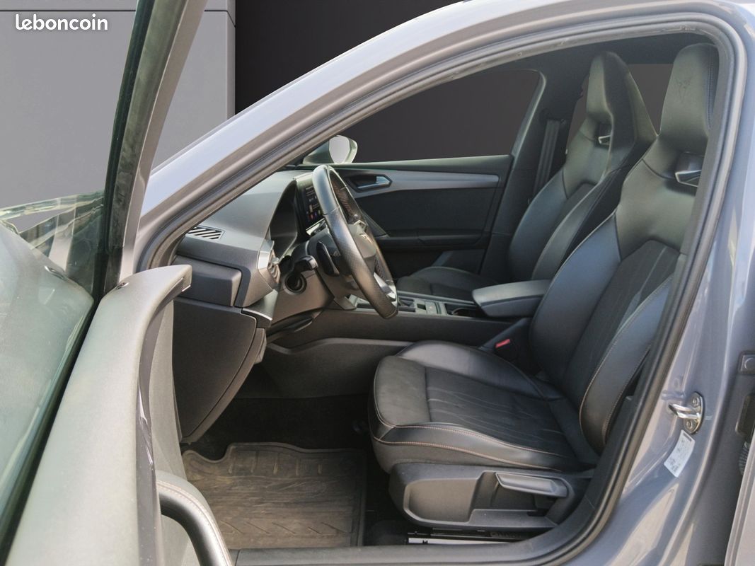 CUPRA LEON SPORTSTOURER 1.4 tsi 245 ch DSG6 VZ toit ouvrant pano (image 9)