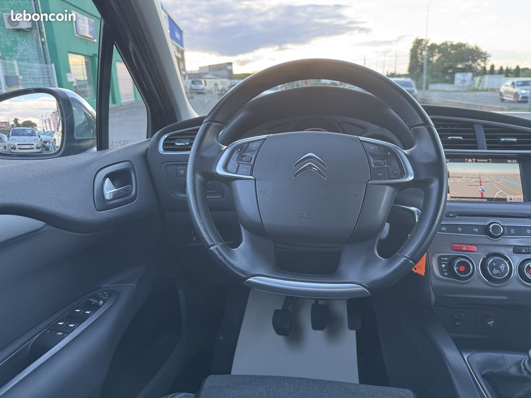 Citroen C4 BLUEHDI 120CH FEEL S&S (image 14)