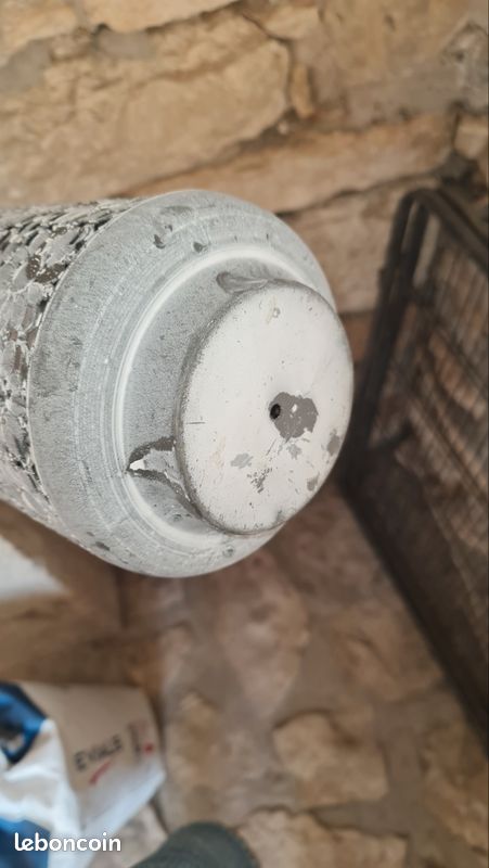 Vase (image 3)
