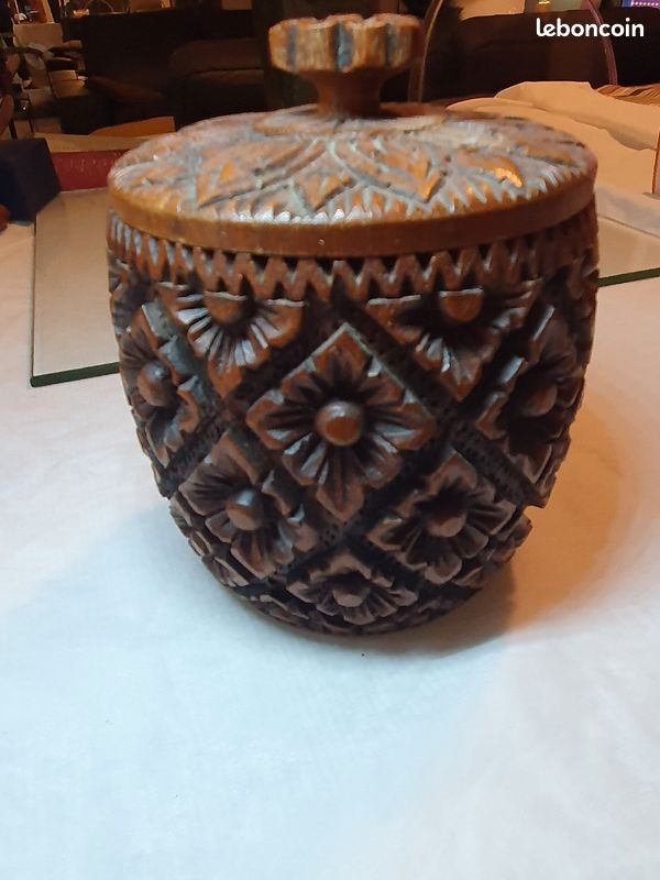 Pot en bois (image 1)