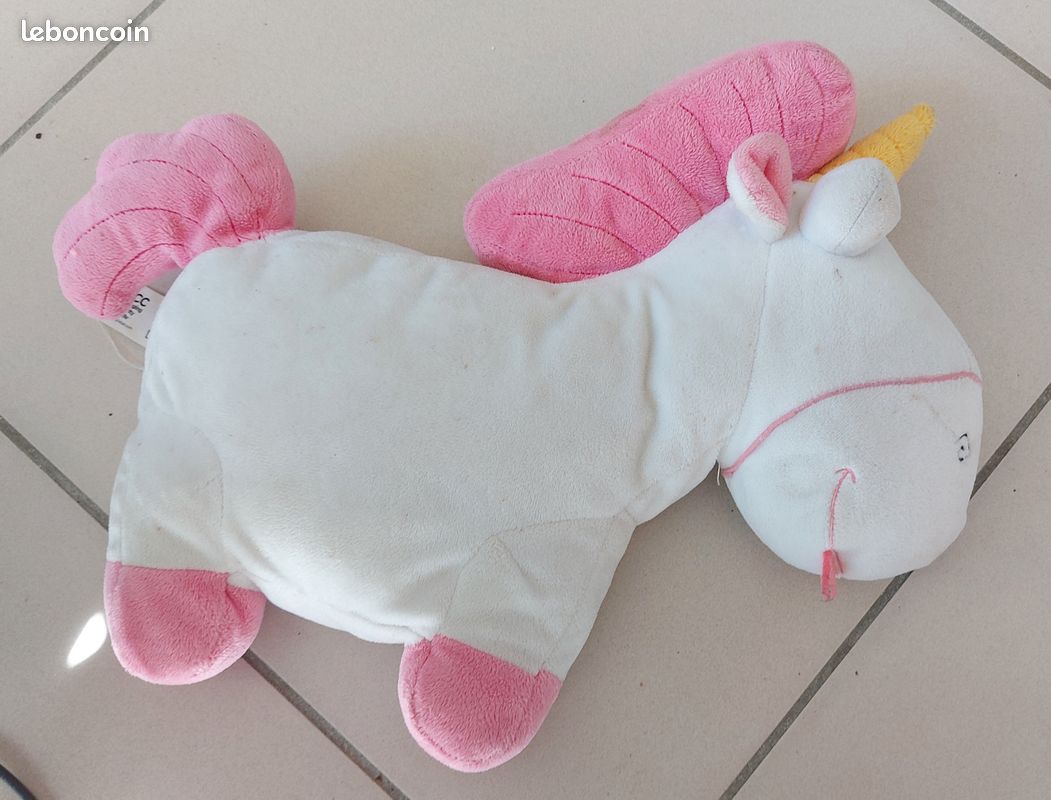 Moi Moche Et Méchant Peluche Licorne Agnes Peluche Moi Moche Et