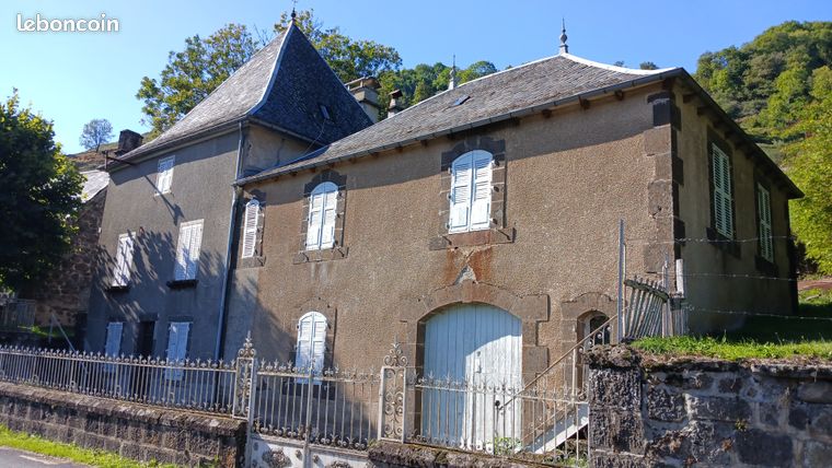 Maison 10 pièces 230 m²