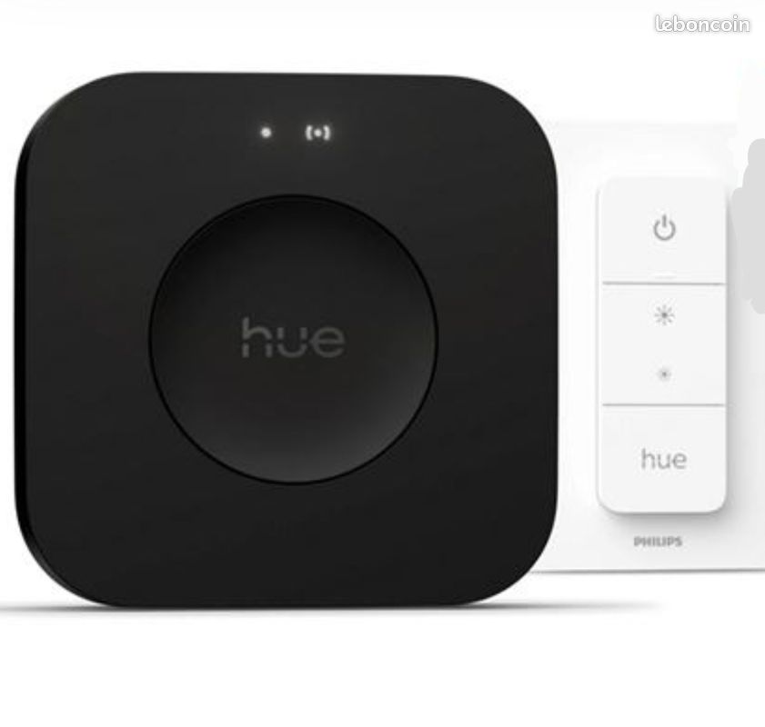 Lot Philips Hue LIMOGES : Bridge Pro v3 et interrupteur v2 (image 1)