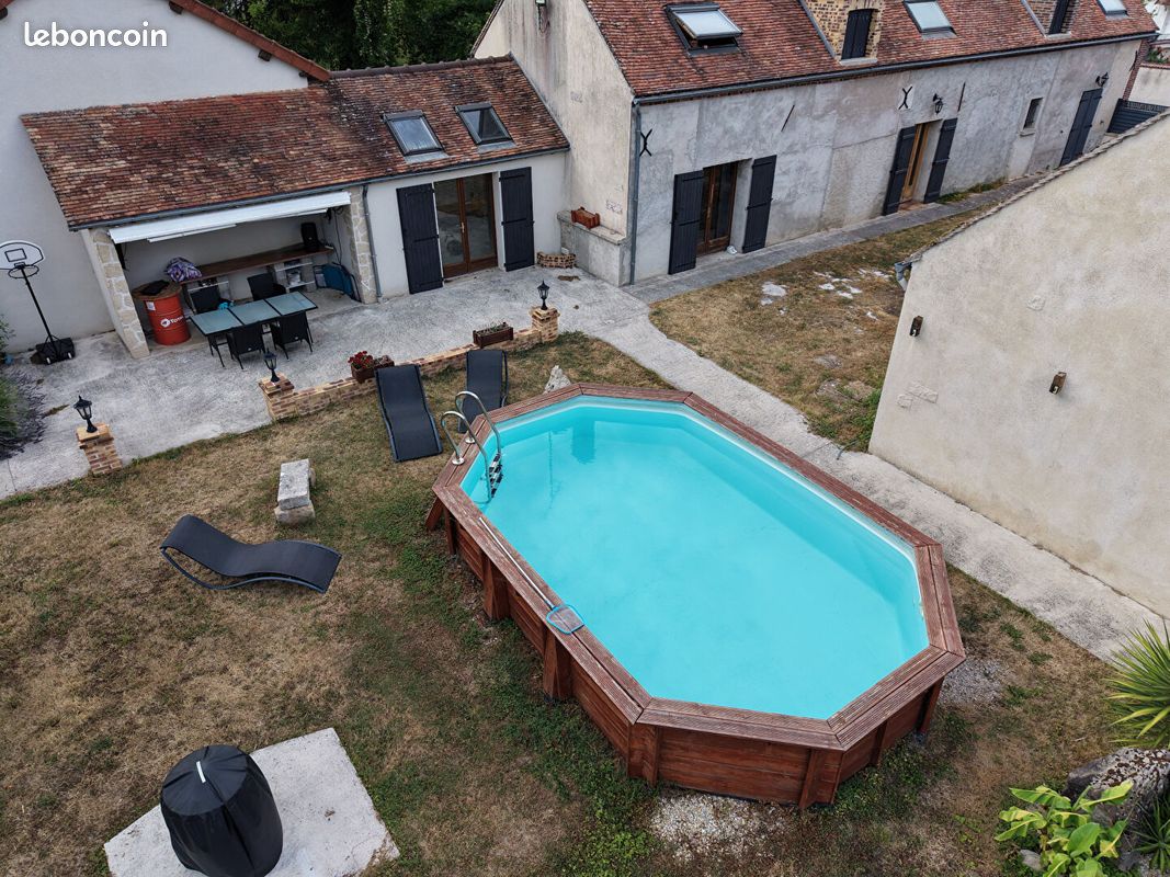 Maison 9 pièces 274 m² · à Noyen-sur-Seine · 274 m² · 299 000 €