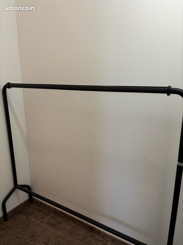 Portant à vêtements en métal noir – très robuste, style industriel (image 3)
