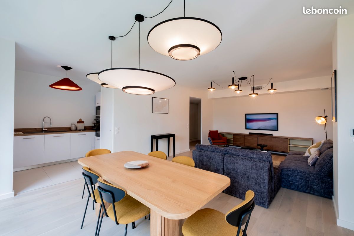 Appartement 5 pièces 111 m² · à Bordeaux · 111 m² · 2 400 €/mois