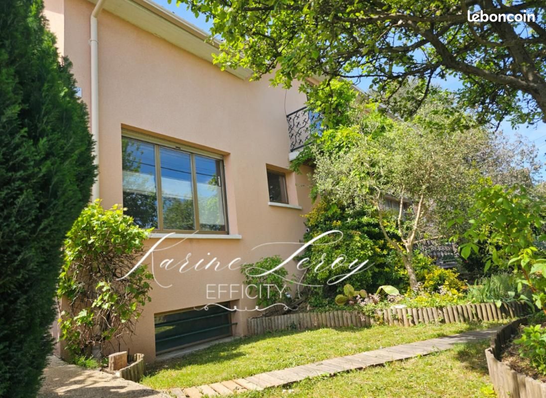 Maison 6 pièces 140 m² · à Fosses · 140 m² · 350 000 €