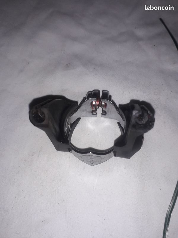 How to restore a braided steel derailleur cable using a clamp