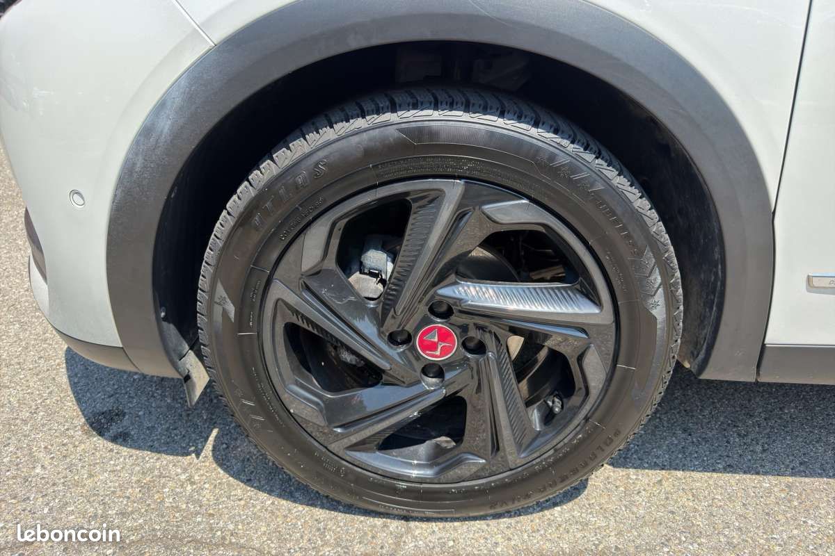 DS 3 Crossback 130 EAT8 PERFORMANCE LINE (image 17)