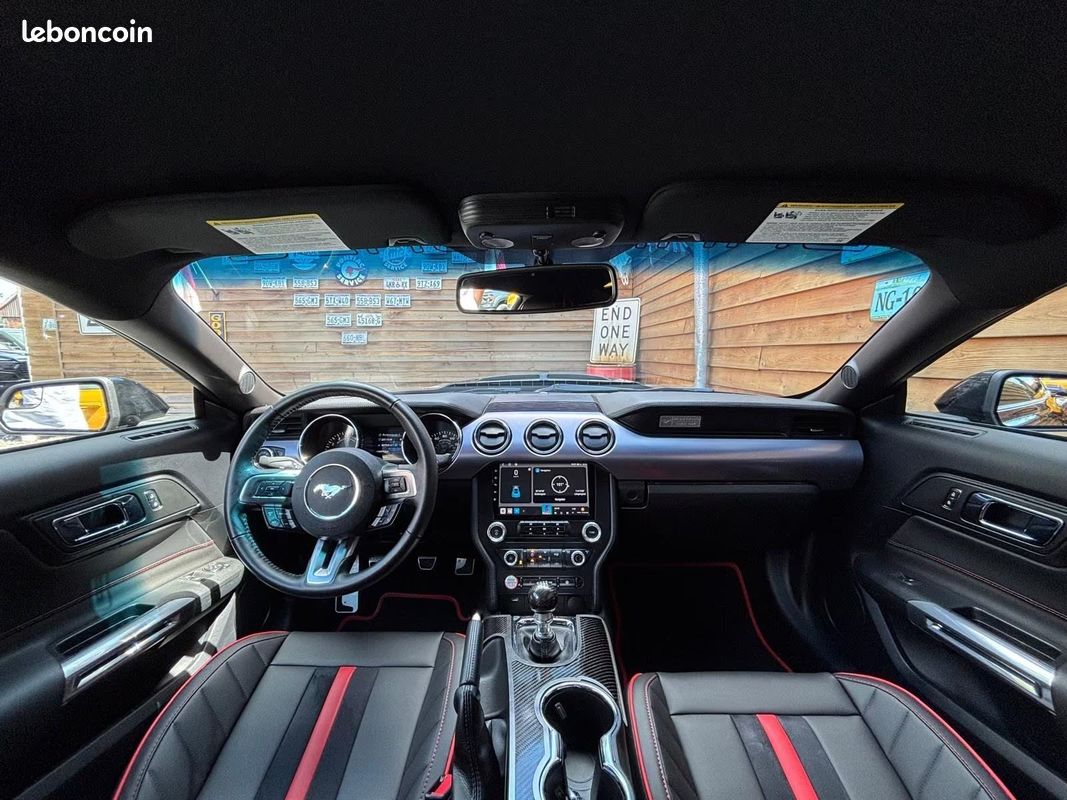 FORD Mustang GT 5.0 V8 453 ch BVM6 – Kit carrosserie – Échappement sport – LED (image 17)