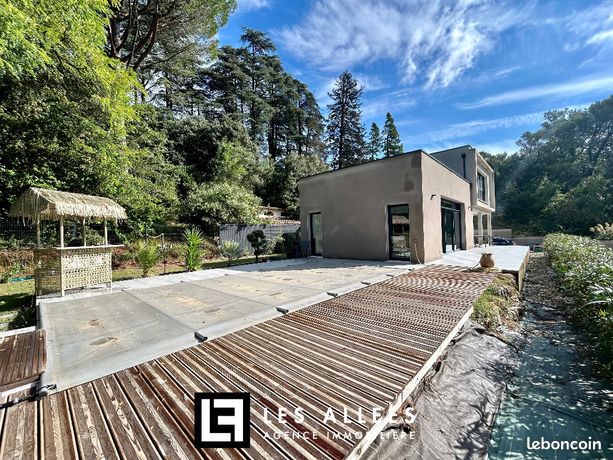 Maison 5 pièces 160 m²