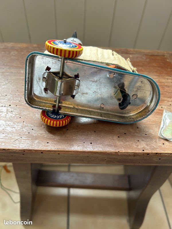 Jouet ancien automate -Lapin avec son tambour -années 50/60 fonctionne -Germany western
