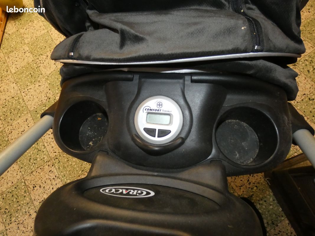 Poussette GRACO Comfort TPoussette GRACO Comfort Tracker + chancelière neuve (image 3)