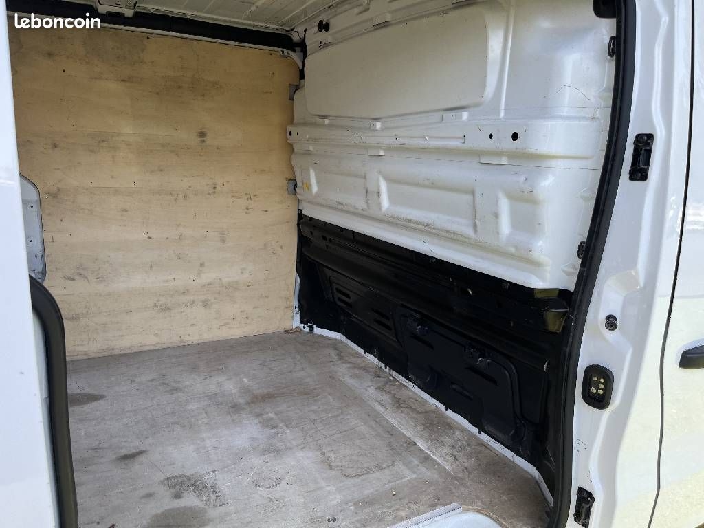 Renault Trafic III 2.0 DCI 120 CONFORT (image 10)