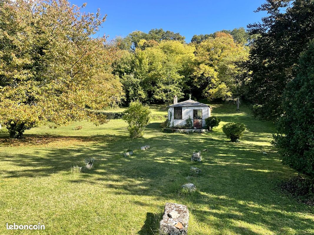 Terrain 3587 m² · à Vernou-sur-Brenne · 3 587 m² · 212 000 €