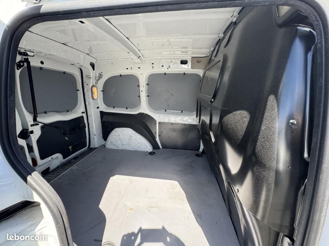 Renault Kangoo FOURGON 1.5 DCI 75 GRAND CONFORT (image 8)