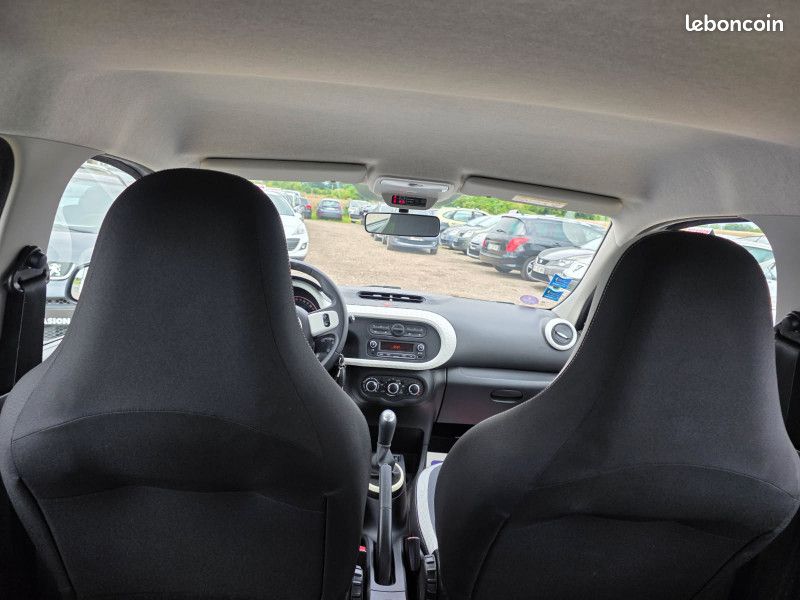 Renault TWINGO III 1.0 SCE 70CH ZEN EURO6 (image 18)