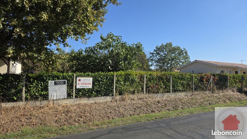 Terrain 607 m² · à Saint-Sulpice-et-Cameyrac · 607 m² · 187 000 €