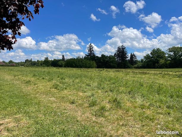 Terrain 714 m² Boussac