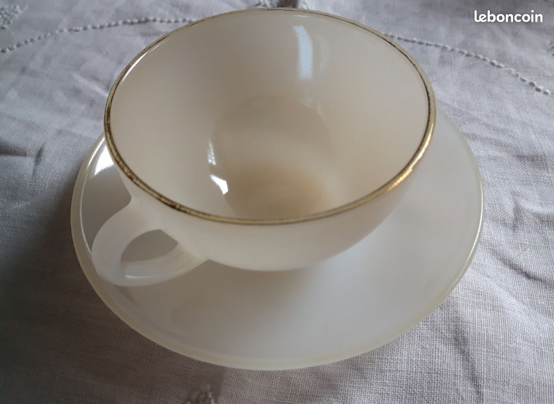 Set 6 Tasses à Thé Et Soucoupes Arcopal Verre Opalin Vintage Motif Fleuri