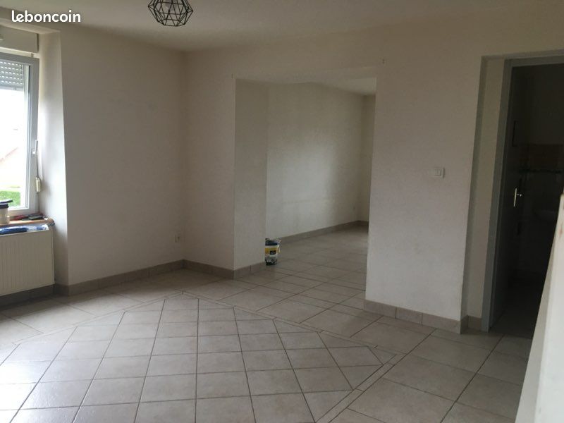 Appartement 5 pièces 90 m² · à Héricourt · 90 m² · 690 €
