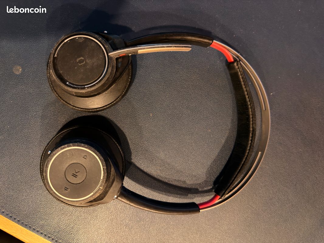 Plantronics Poly Voyager Focus UC (image 3)