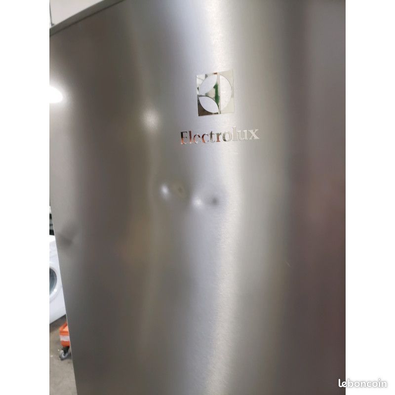 Réfrigérateur combiné Electrolux EN3614AZX 337 L - Électroménager
