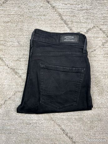 Jean Femme Levi's Slight Curve Classic Noir - Taille 38 (W27) - Occasion Très Bon état