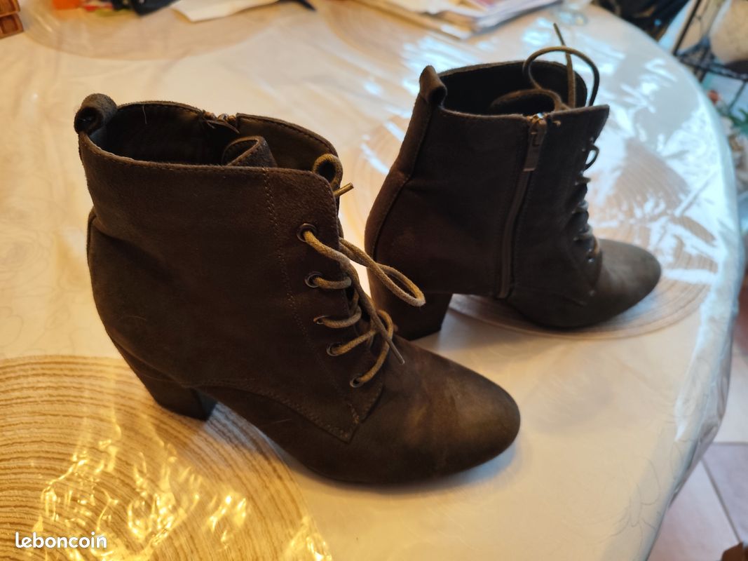 Bottines en daim kaki (image 2)