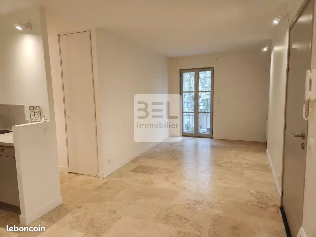 Appartement 3 pièces 48 m² · à Saint-Quentin-la-Poterie · 48 m² · 715 €/mois