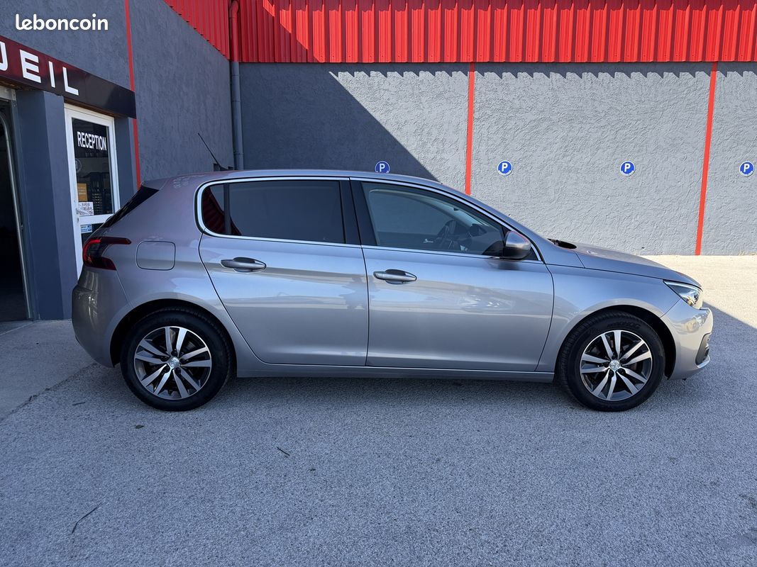 Peugeot 308 1.5 BLUEHDI 130CH S&S ALLURE EAT8 (image 6)