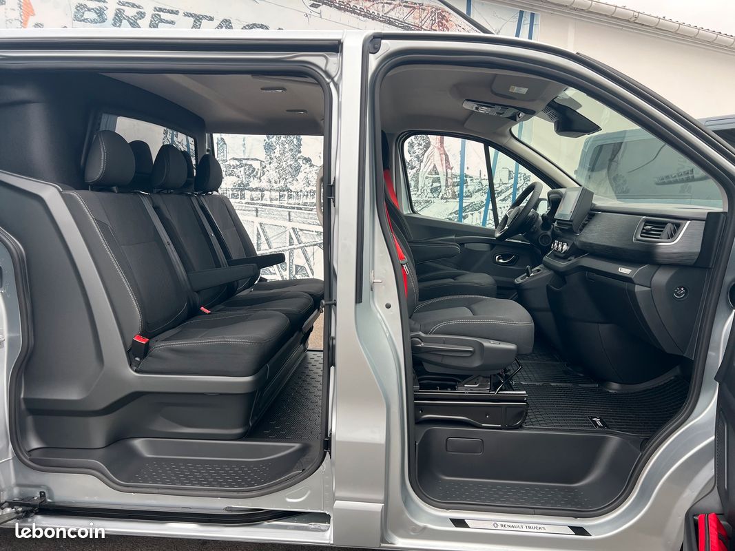 40950 ht Trafic ULTIMATE 5 places L2H1 3T 170 cv BVA9 Exclusive + Options (image 9)