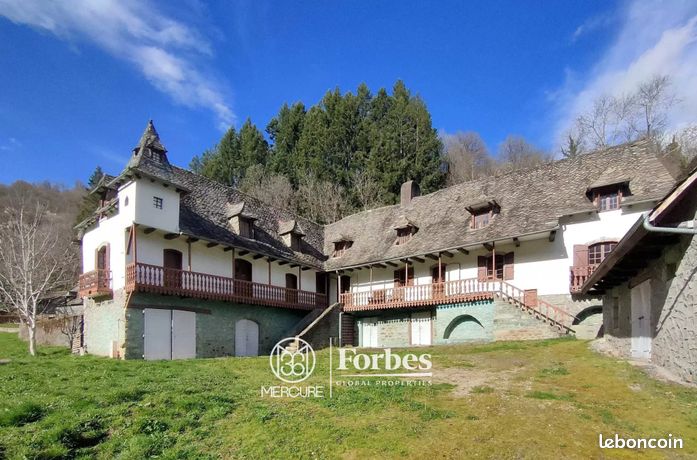 Chateau 15 pièces 350 m²