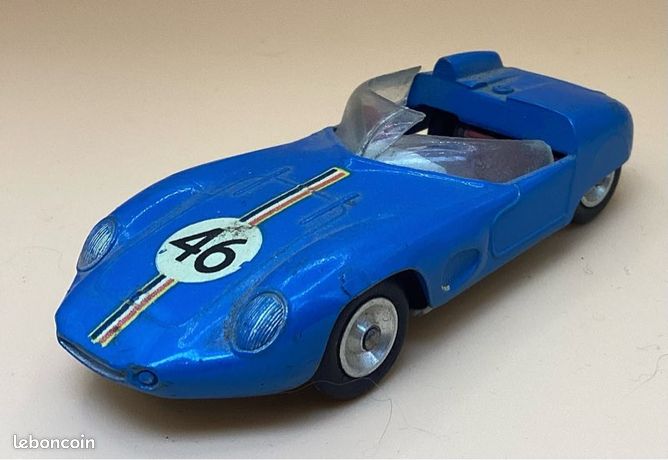 Voitures miniatures Solido pour Panhard