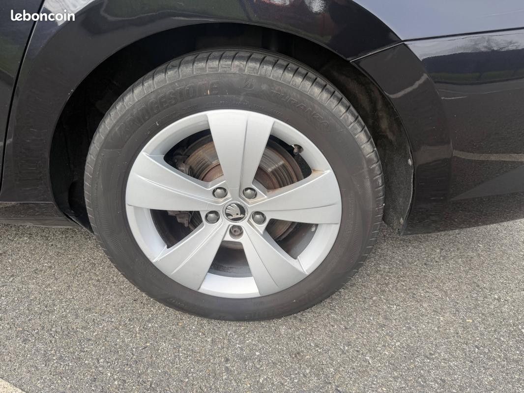 Skoda Superb III 2.0 TDI 150ch SCR Business DSG7 Garantie Nationale 12 Mois (image 16)